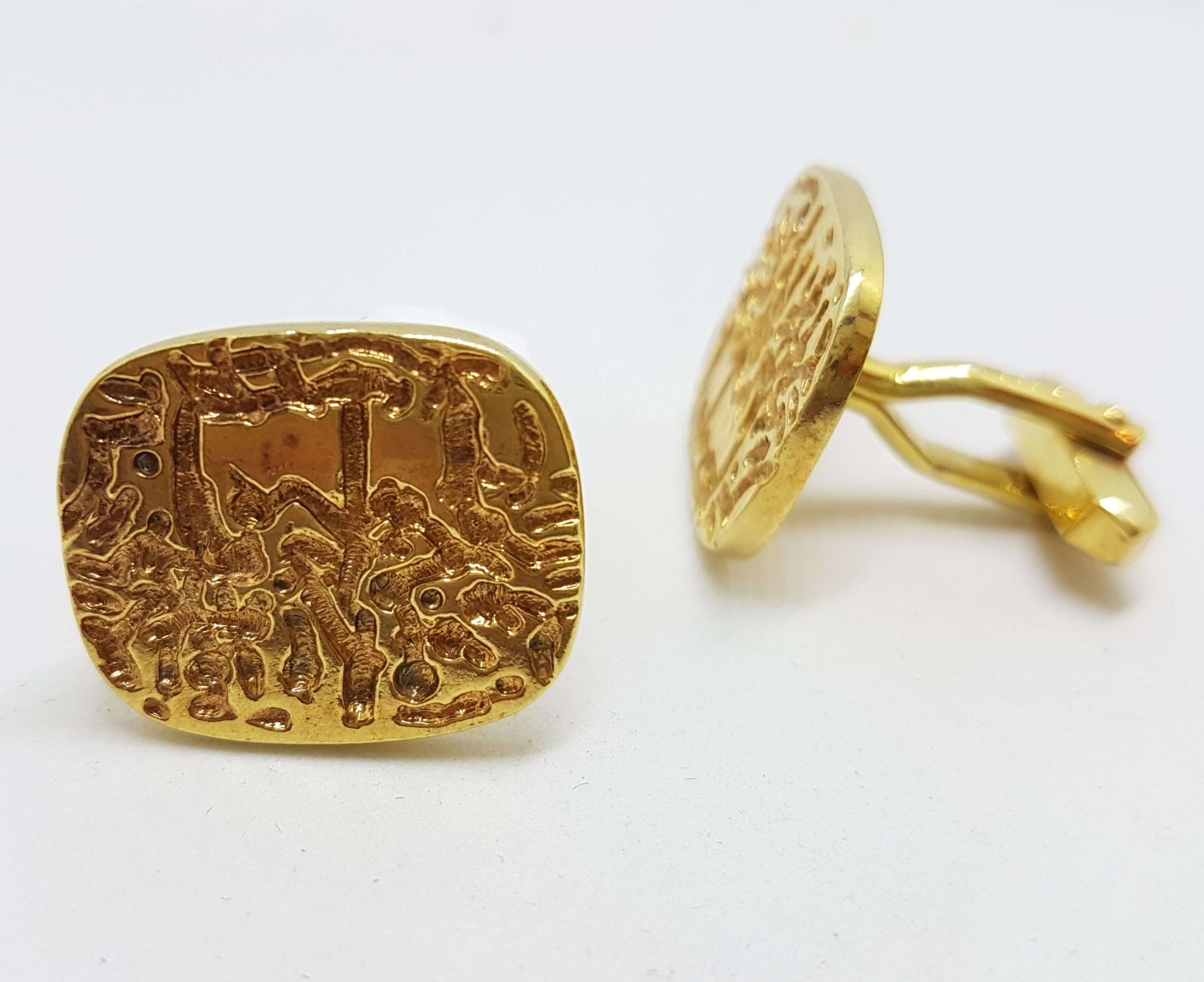 20200901_211438 Vintage Costume Gold Plated Cufflinks - Rectangular - Patterned