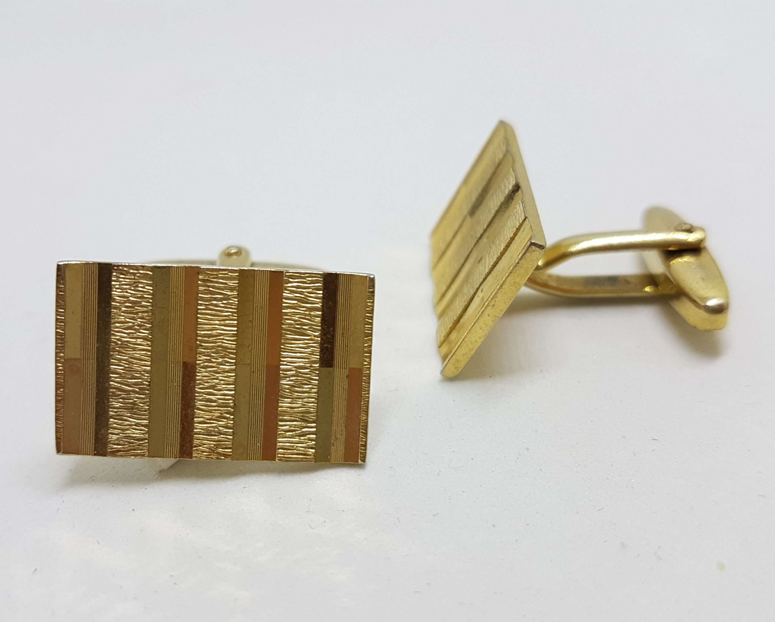 20200901_212821 Vintage Costume Gold Plated Cufflinks - Rectangular - Line Pattern