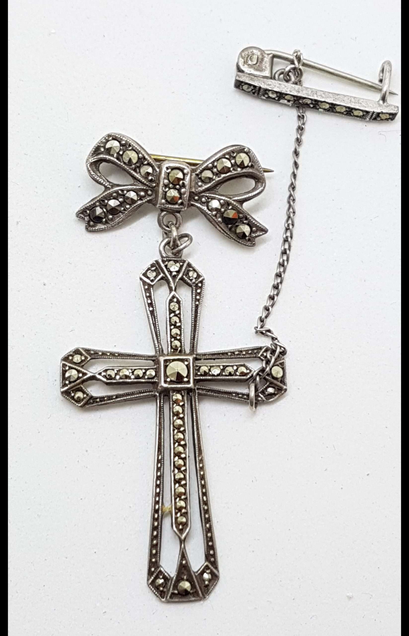 20200910_183129 Sterling Silver Vintage Marcasite Brooch – Large Cross / Crucifix on Bow