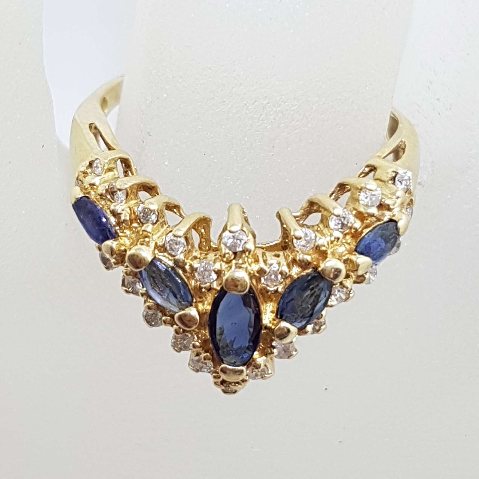 20200920_202106 18ct Yellow Gold Natural Sapphire & Diamond Large Ornate Curved/Wishbone Ring