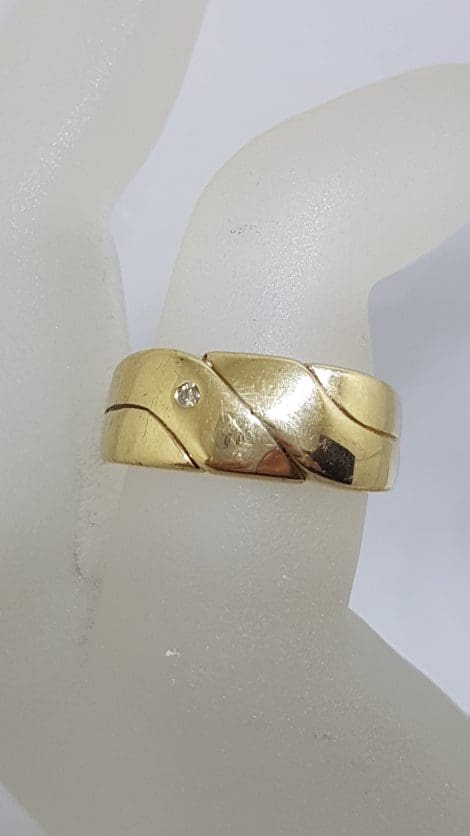 9ct Yellow Gold Diamond Wide Gents Ring