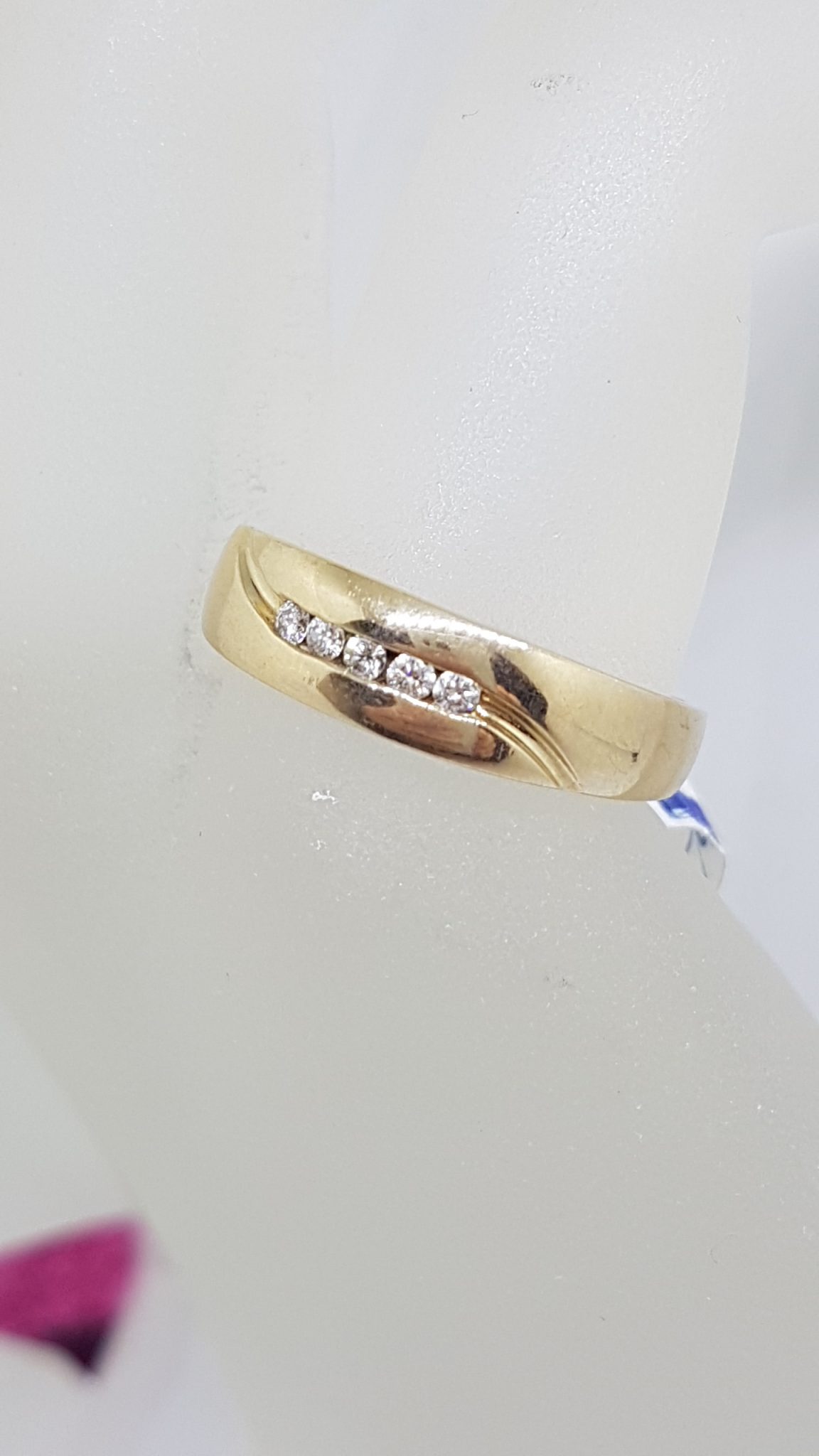 20200903_191202 9ct Yellow Gold 5 Diamond Band Ring - Ladies / Gents Ring - Wedding Band Style