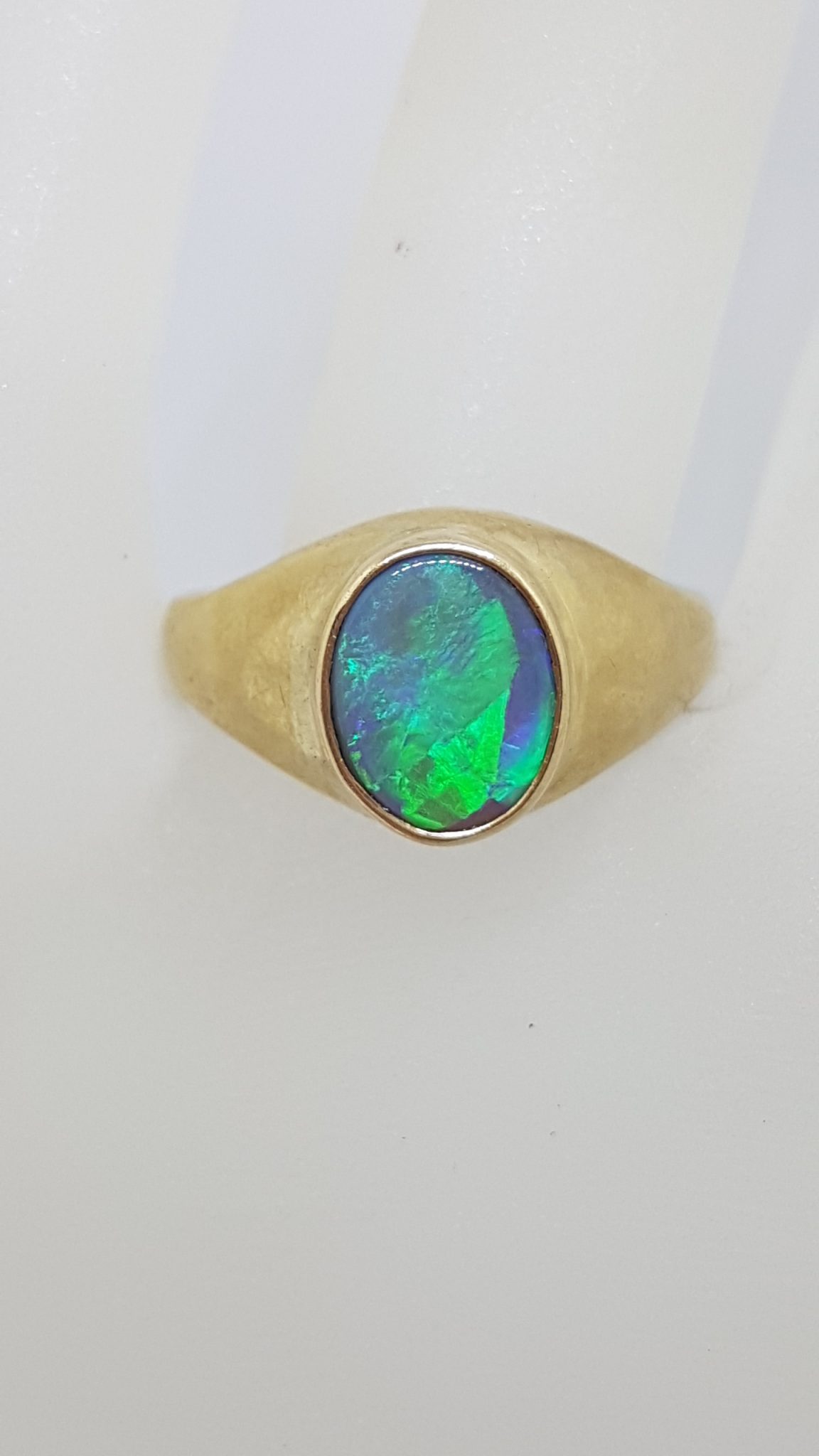 9ct Yellow Gold Large Oval Opal Gents Ring - Antique / Vintage