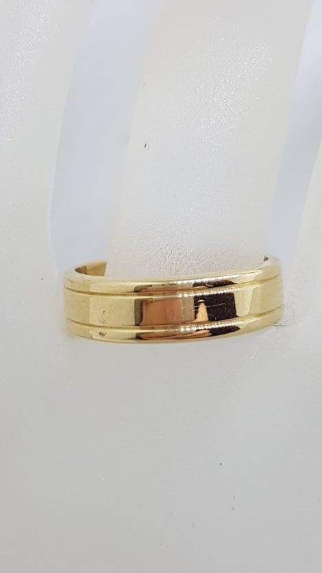 18ct Yellow Gold Line Patterned Wedding Band Ring