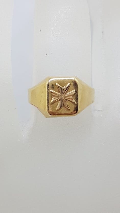 18ct Yellow Gold Maltese Cross Ring - Ladies / Gents