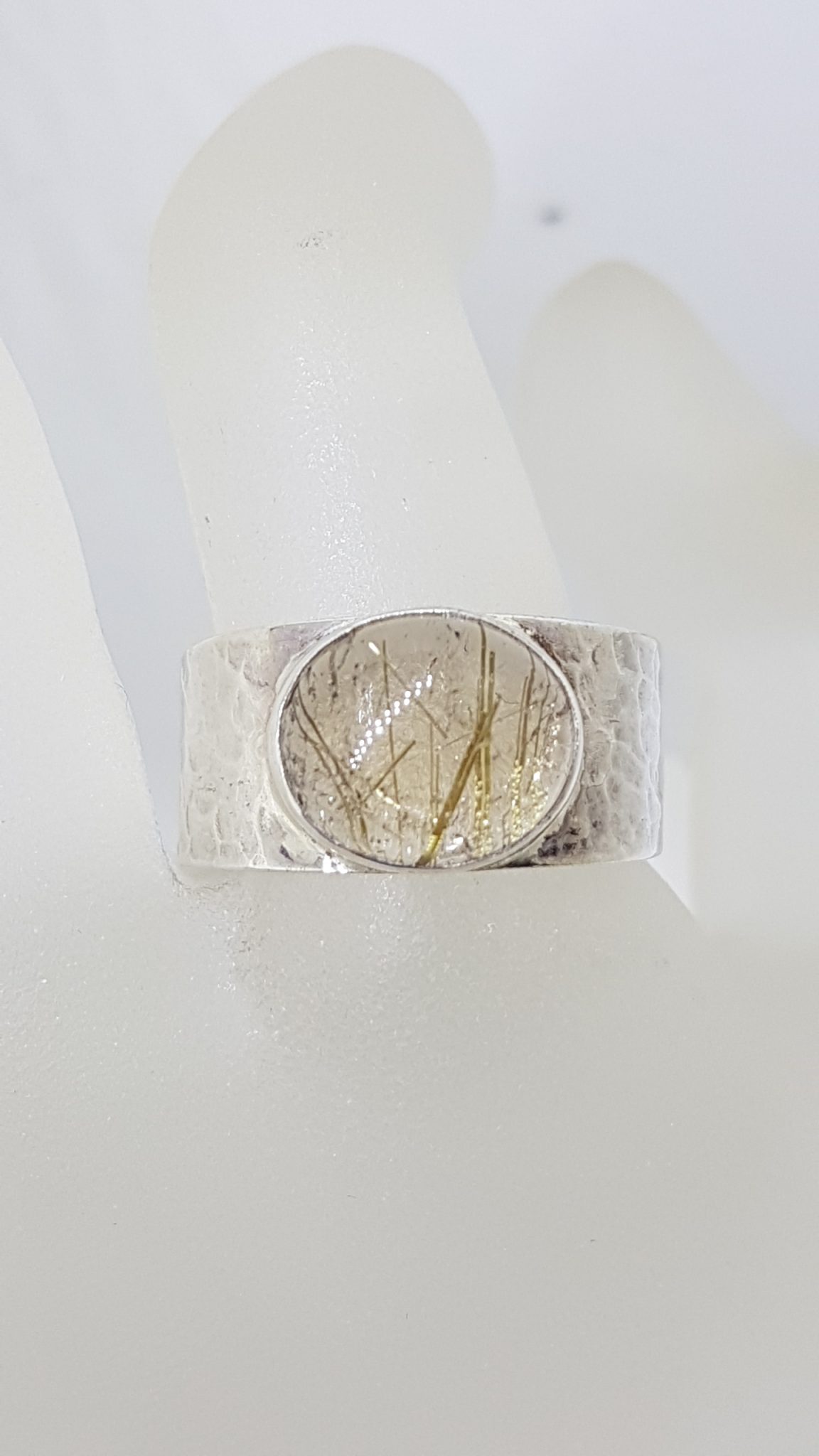 Sterling Silver Oval Rutilated Quartz Wide Beaten Pattern Band Ring - Gents / Ladies