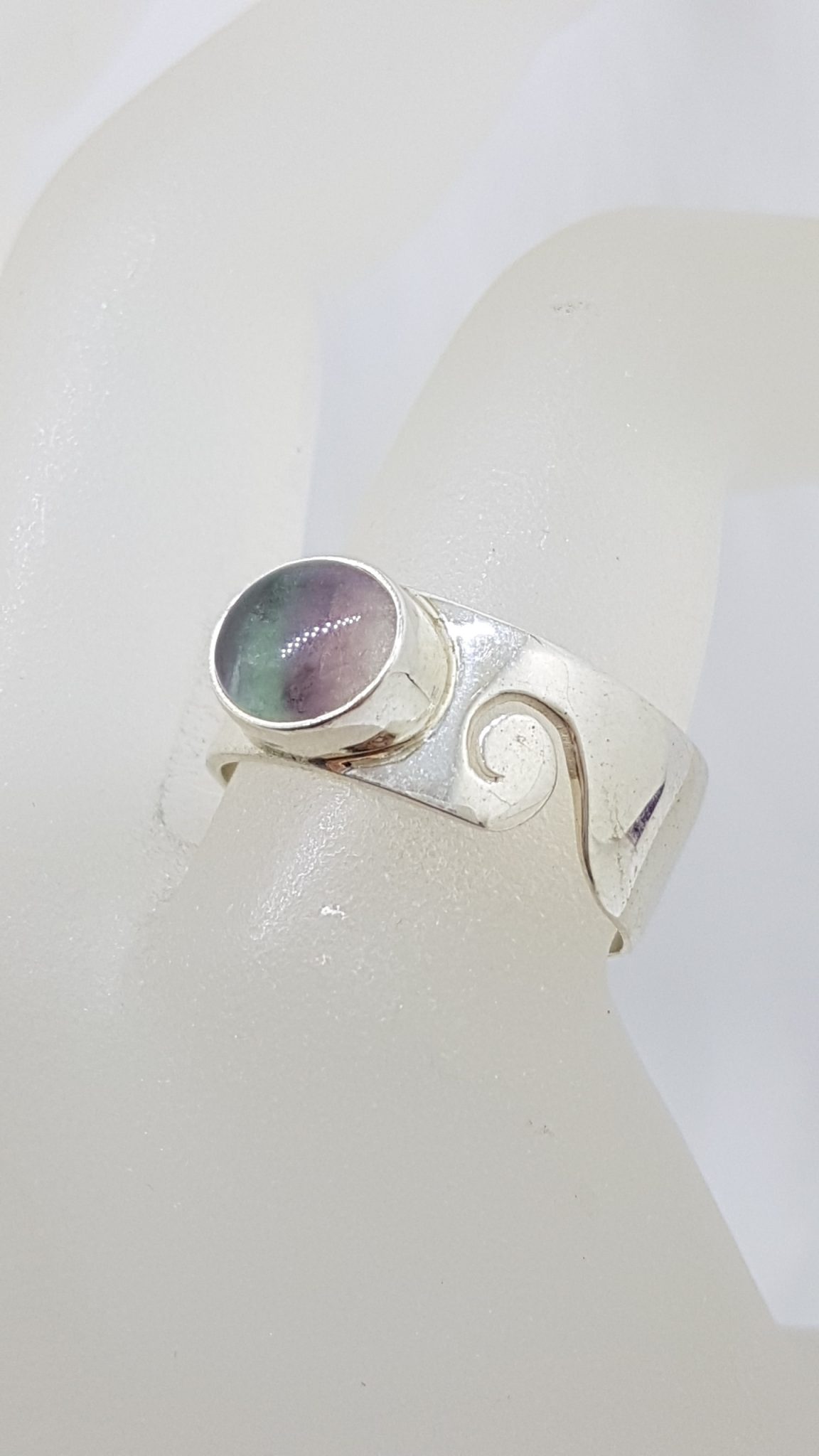 Sterling Silver Oval Fluorite Wide Wave Pattern Band Ring - Ladies / Gents