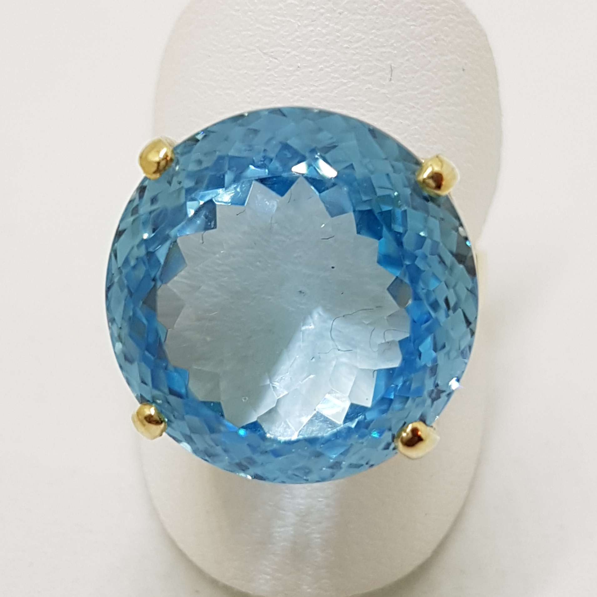 9ct Yellow Gold Large Blue Topaz Round Cocktail Ring