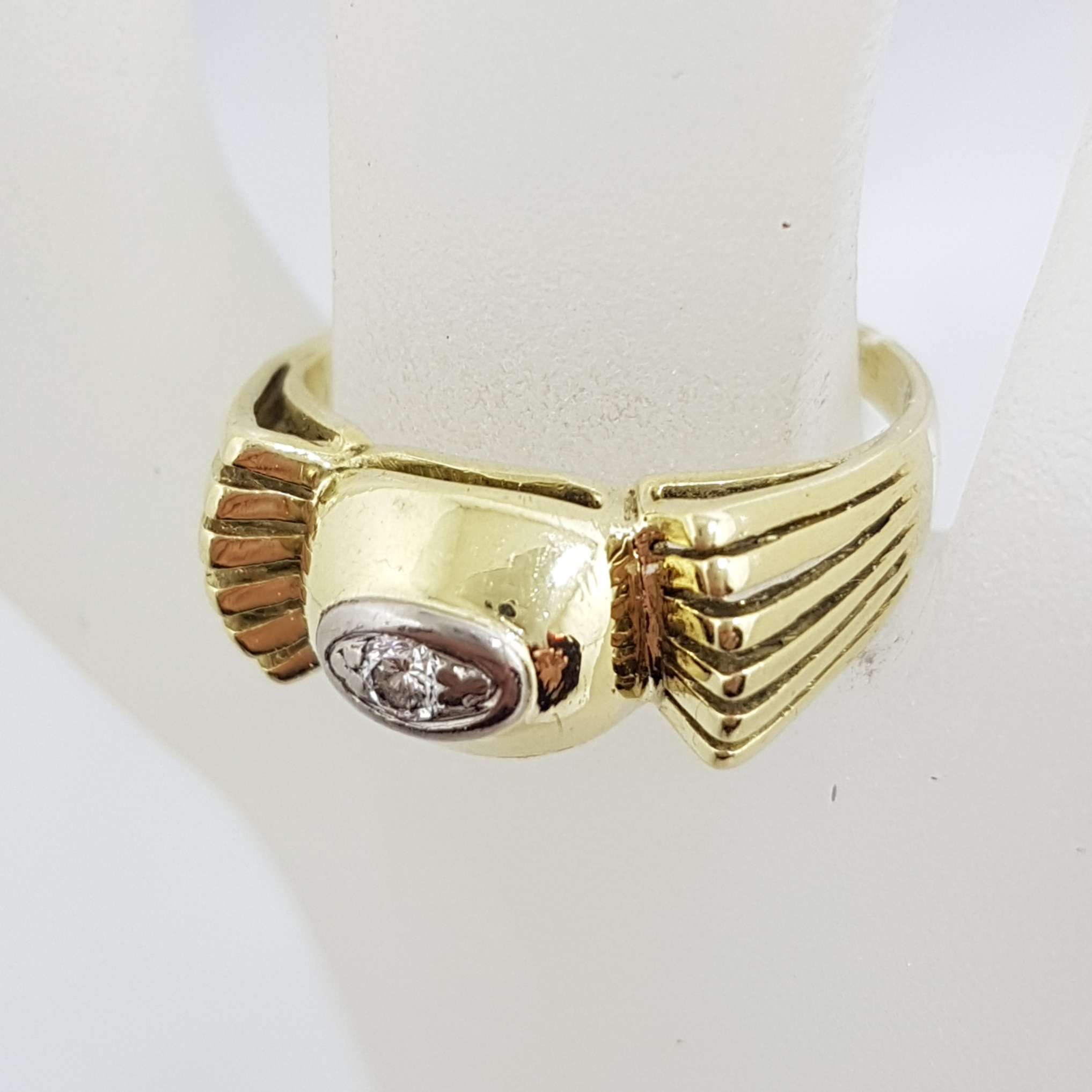 14ct Yellow Gold Solitaire Diamond in Bow Shape Ring