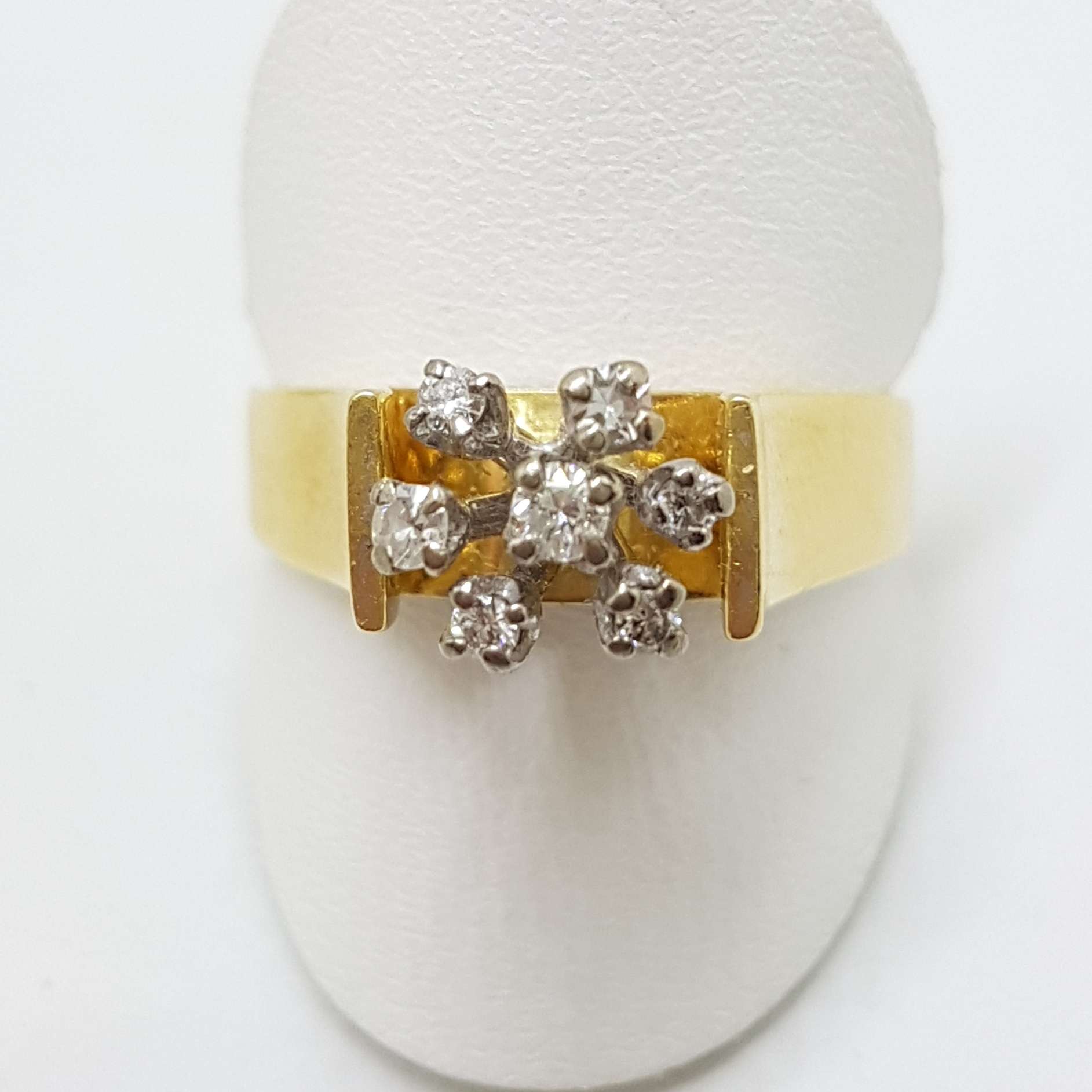 18ct Yellow Gold & Platinum Diamond Cluster Engagement Ring
