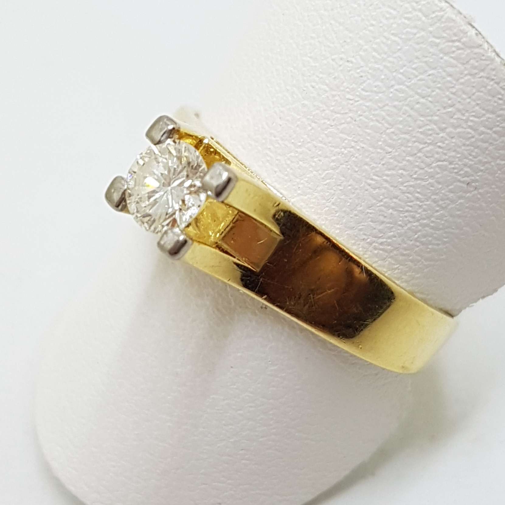 18ct Yellow Gold & Platinum Solitaire Diamond Ring - Antique / Vintage
