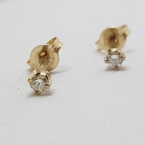 9ct Yellow Gold Diamond Stud Earrings