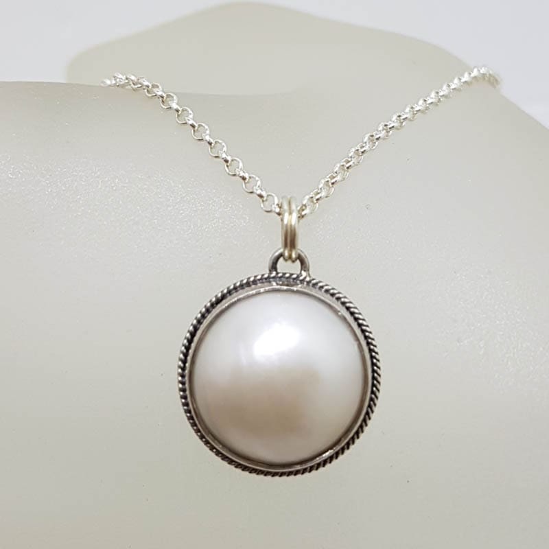 Sterling Silver Round Mabe Pearl Pendant on Silver Chain