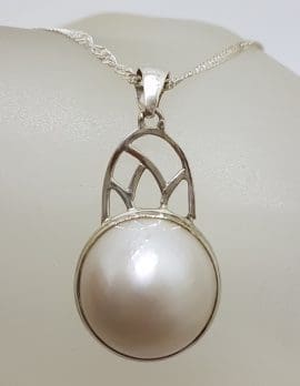 Sterling Silver Round Mabe Pearl Ornate Arch Shape Pendant on Silver Chain