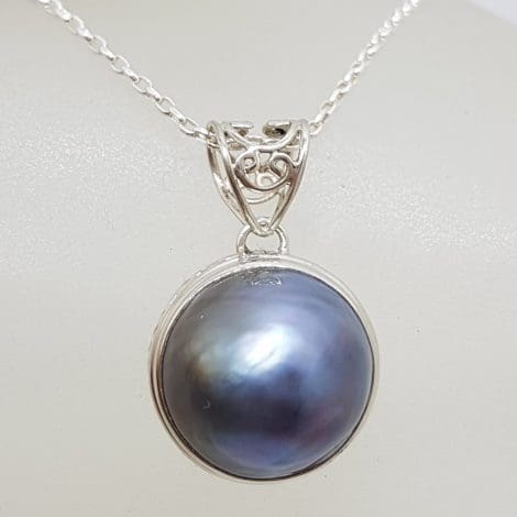 Sterling Silver Round Blue / Black Mabe Pearl Ornate Filigree Sides Pendant on Silver Chain
