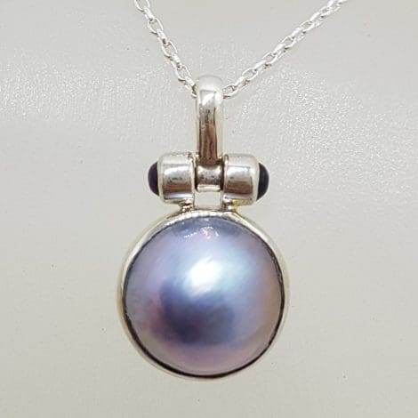 Sterling Silver Blue / Black Round Mabe Pearl with Onyx Pendant on Silver Chain