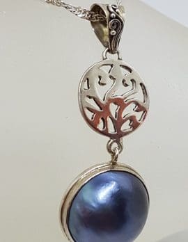 Sterling Silver Blue / Black Round Mabe Ornate Filigree Circle Pearl Pendant on Silver Chain