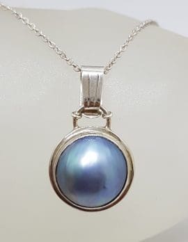 Sterling Silver Blue / Black Round Mabe Pearl Pendant on Silver Chain
