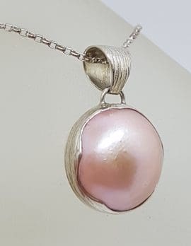 Sterling Silver Round Pink Mabe Pearl Wave Design on Sides Pendant on Silver Chain