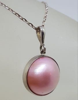 Sterling Silver Round Pink Mabe Pearl Pendant on Silver Chain
