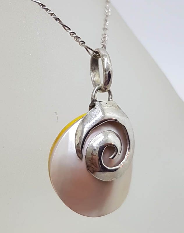 Sterling Silver Mother of Pearl Swirl on Round Pendant on Silver Chain