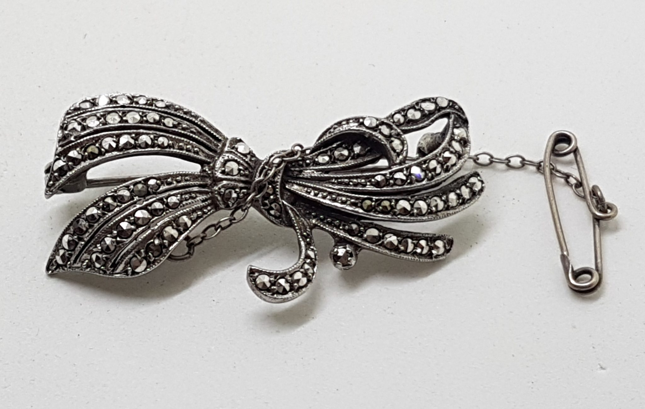 20201029_114935 Sterling Silver Vintage Marcasite Large Ornate Bow Design Brooch