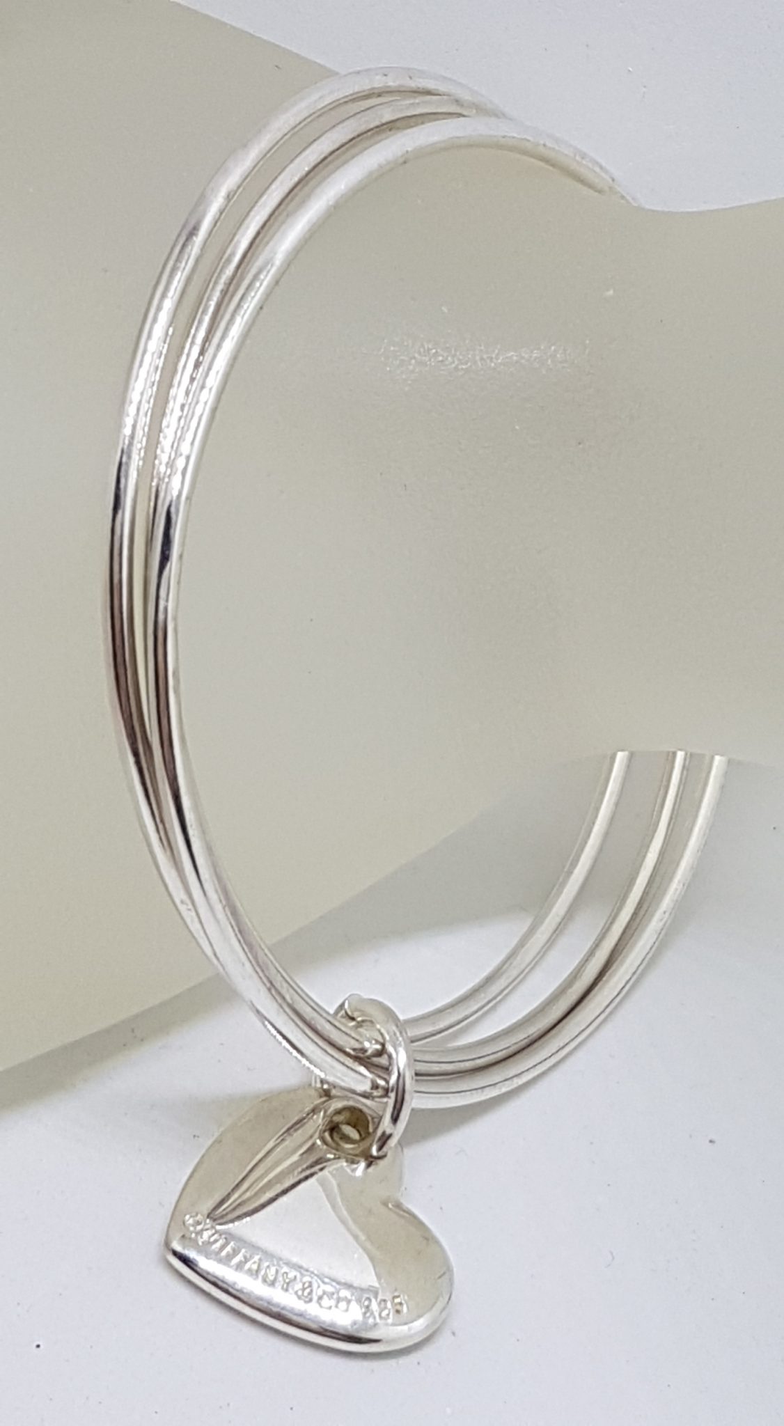Silver triple linked bangle with personalised heart charm. – KCB Jewellery