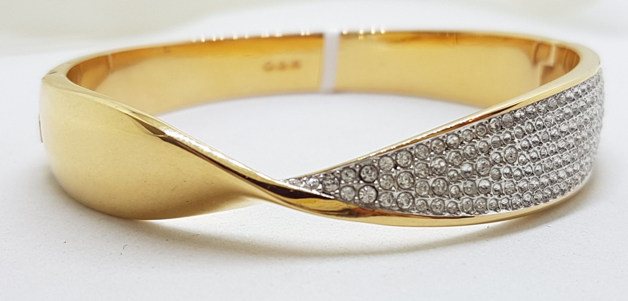 20201029_195525 Swarovski Crystal " Freedom " Plated Bangle