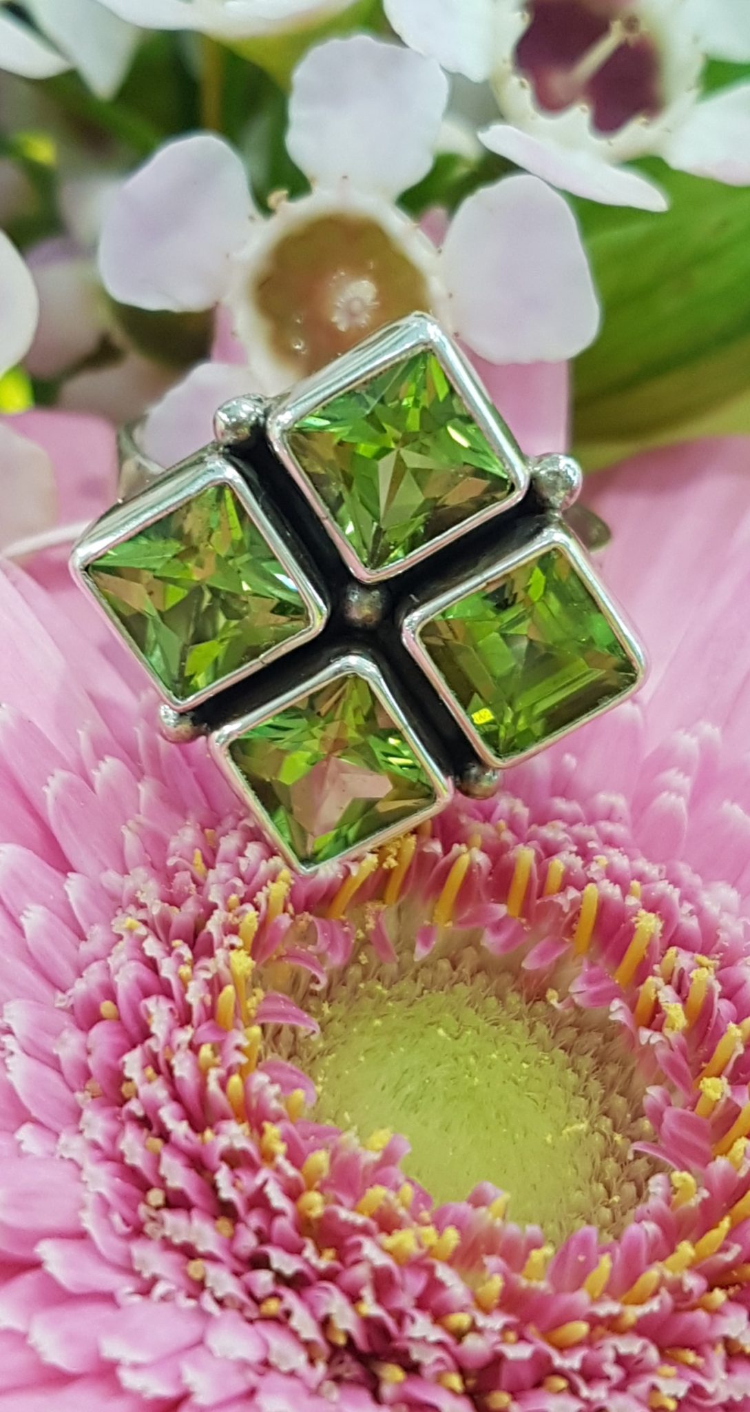 20201029_200021 Sterling Silver Peridot Large Square Cluster Ring