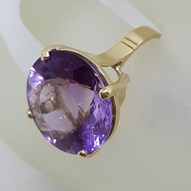20201030_140419 9ct Yellow Gold Large Round Claw Set Amethyst Cocktail Ring