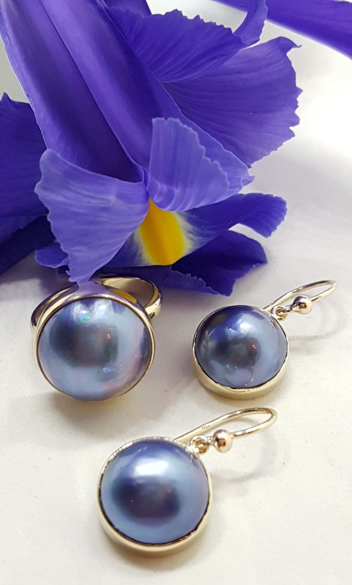 20201030_140627 9ct Yellow Gold Bezel Set Round Dark Blue / Black Mabe Pearl Drop Earrings