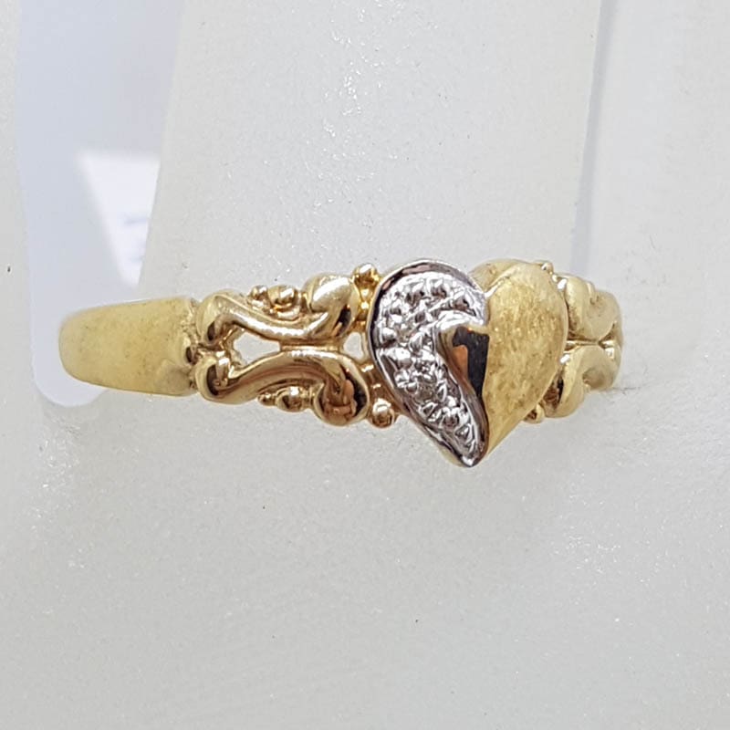 9ct Yellow Gold Diamond Heart Ornate Signet Ring