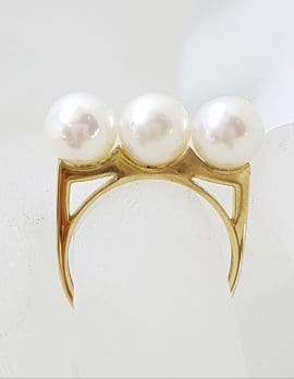 9ct Yellow Gold Unique Three Pearl / Trilogy Pearl Ring