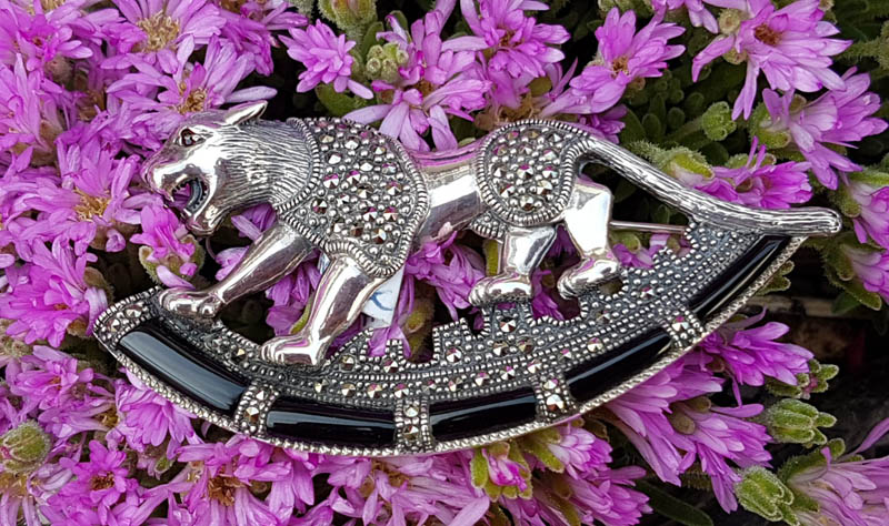 20201129_132515 Sterling Silver Marcasite & Black Onyx Big Cat Brooch – Puma / Jaguar