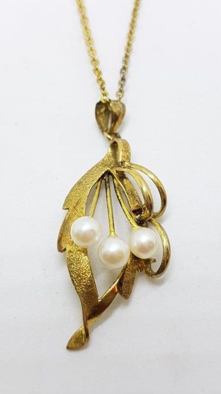 Plated Pearl Cluster Pendant on Chain - Antique / Vintage