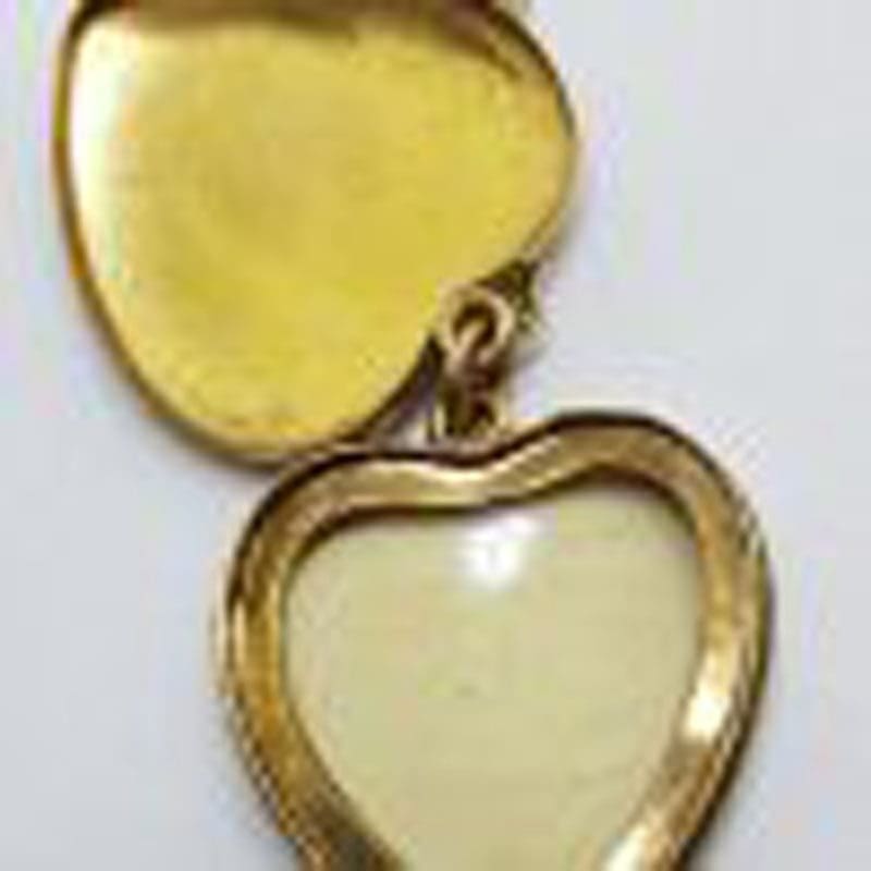 Lined / Plated Ornate Design Heart Locket Pendant on Chain – Antique / Vintage