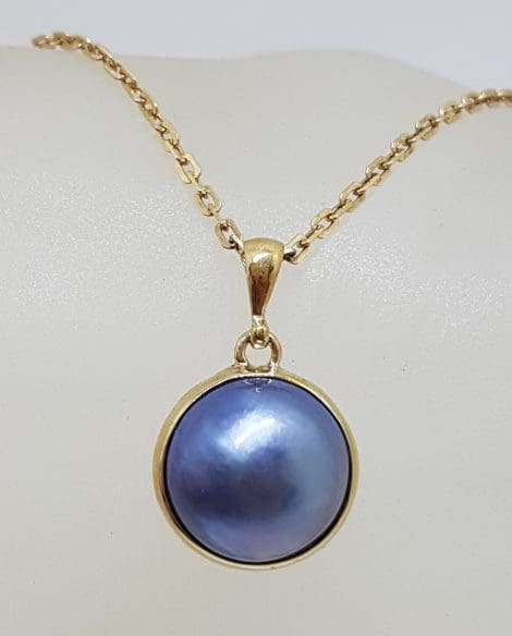 9ct Yellow Gold Round Blue / Black Mabe Pearl Pendant on Gold Chain