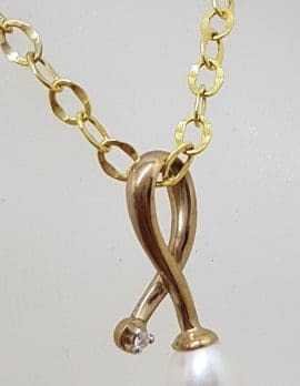 9ct Yellow Gold Pearl & Diamond Twist Pendant on Gold Chain