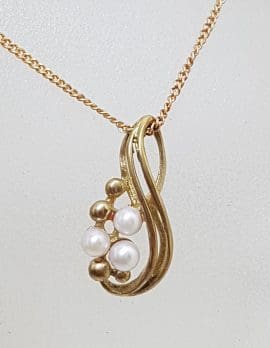 9ct Yellow Gold Three Pearl Cluster Ornate Twist Design Pendant on Gold Chain