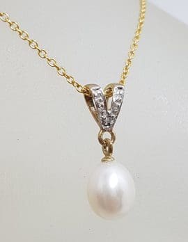 9ct Yellow Gold Diamond & Pearl Drop Pendant on Gold Chain