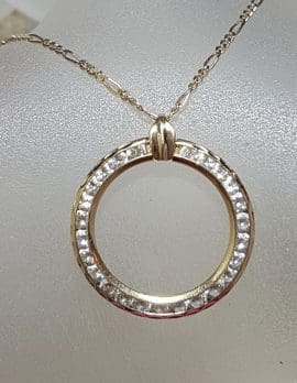9ct Yellow Gold Cubic Zirconia Round Circle Pendant on Gold Chain