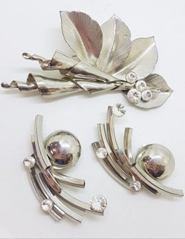 Silver Plated Large Clear Rhinestone Unusual Brooch and Clip-on Earring Set - Vintage Costume Jewellery