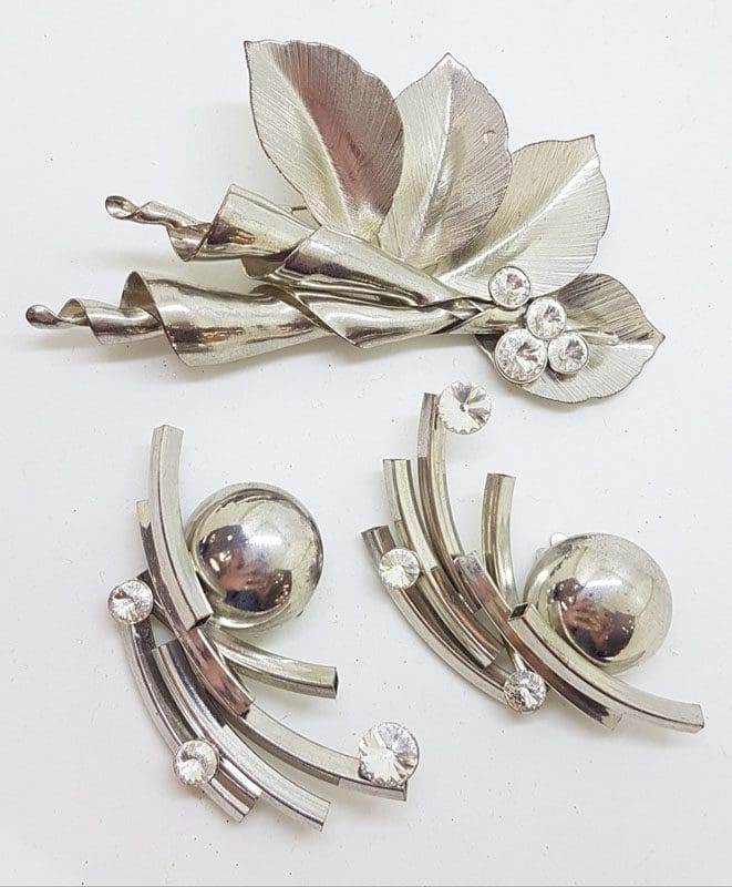 Silver Plated Large Clear Rhinestone Unusual Brooch and Clip-on Earring Set - Vintage Costume Jewellery