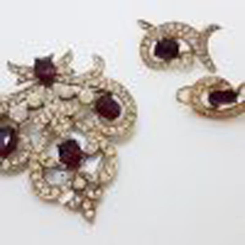Plated Large Unusual Ornate Red & Clear Rhinestone Brooch and Screw-On Earrings Set – Vintage Costume Jewellery