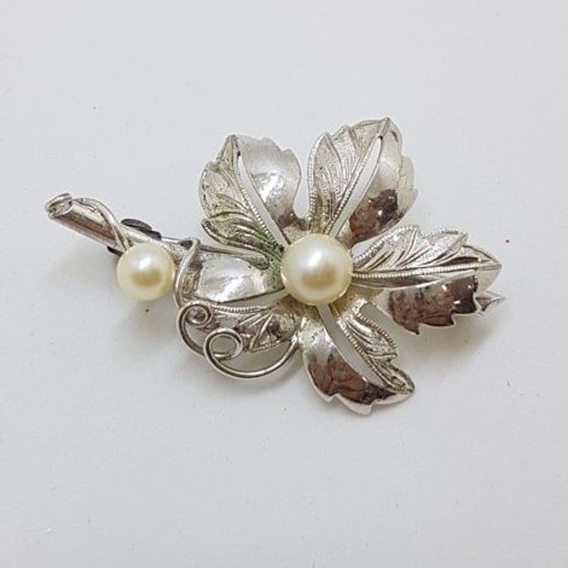 Sterling Silver Pearl Leaf / Floral Design Brooch - Vintage
