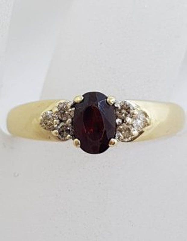 9ct Yellow Gold Oval Natural Sapphire with Diamond on the Side Ring - Vintage