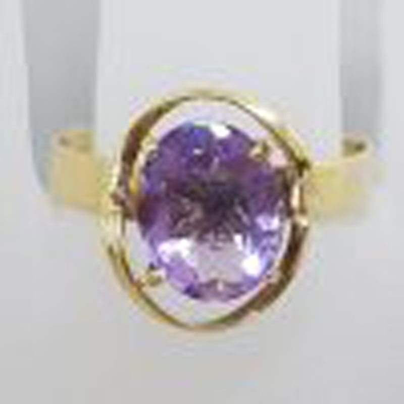 9ct Yellow Gold Oval Amethyst Ring - High Set with Rim Around Stone - Antique / Vintage