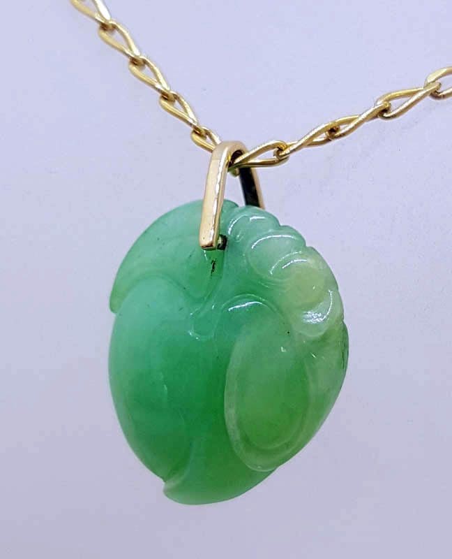 9ct Yellow Gold Carved Leaf Natural Jade Pendant on Gold Chain