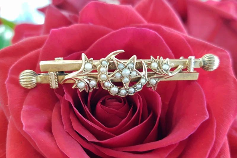 15ct Yellow Gold Seedpearl Ornate Floral Crescent and Star Bar Brooch - Antique / Vintage