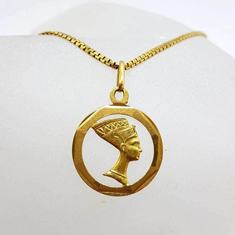 18ct Yellow Gold Nefertiti Pendant on Gold Chain